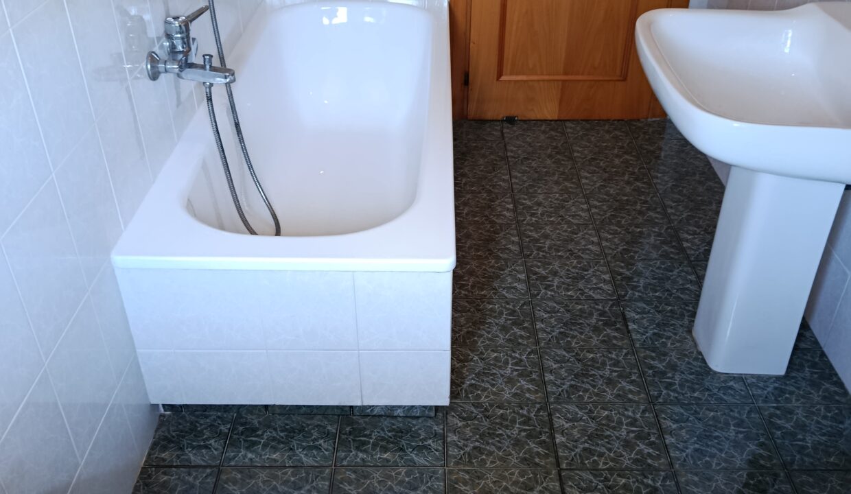 R27_casa_semi_indipendente_scerne_di_Pineto_bagno6