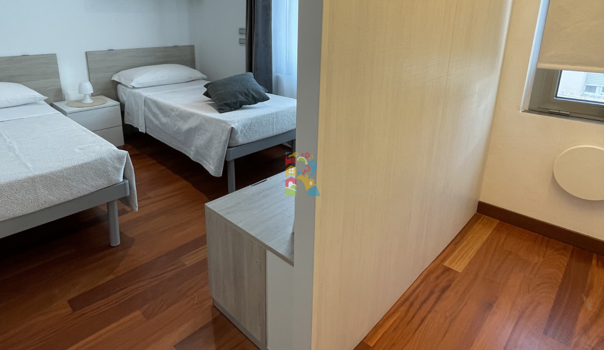 R98_casa_giulianova_cameretta1