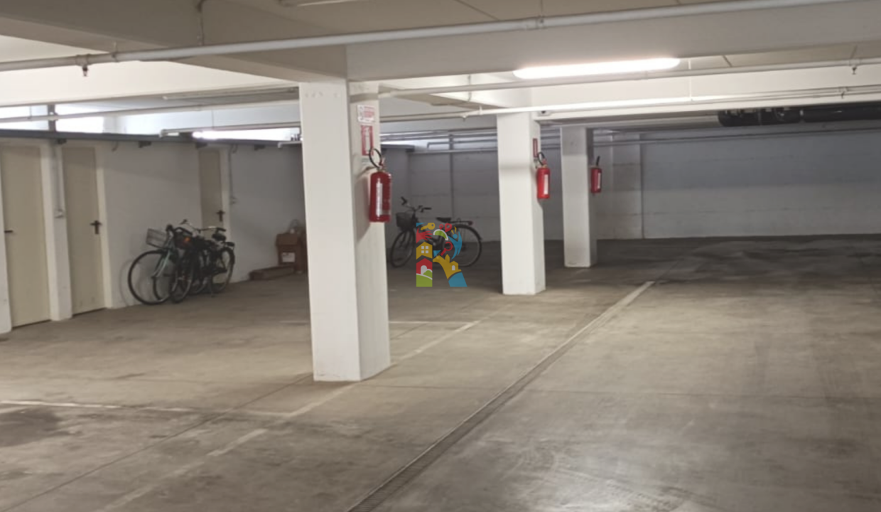 R98_casa_giulianova_posto_auto1