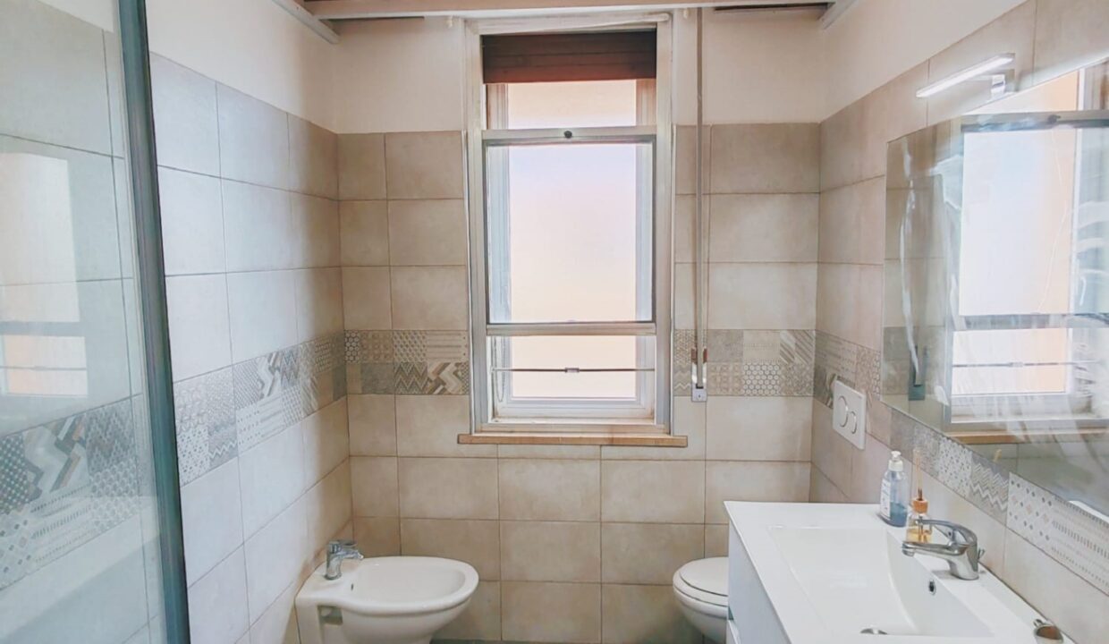 r28 scerne Pavone BAGNO 2